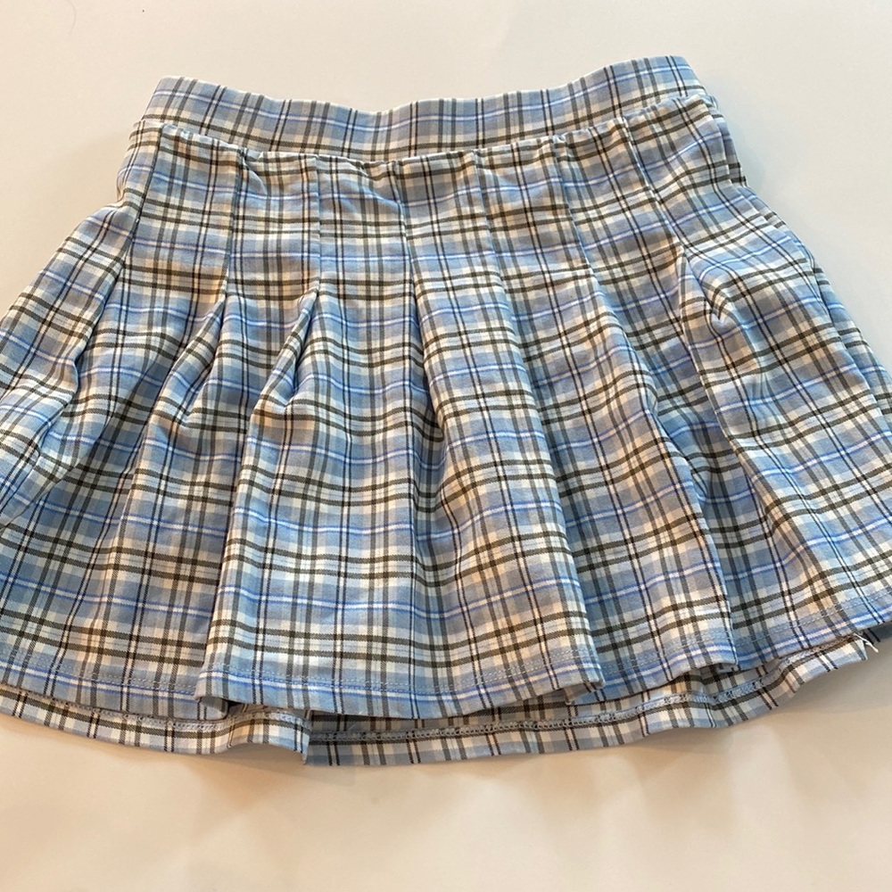 This Tillys skirt is such a cute find and is a youth L.